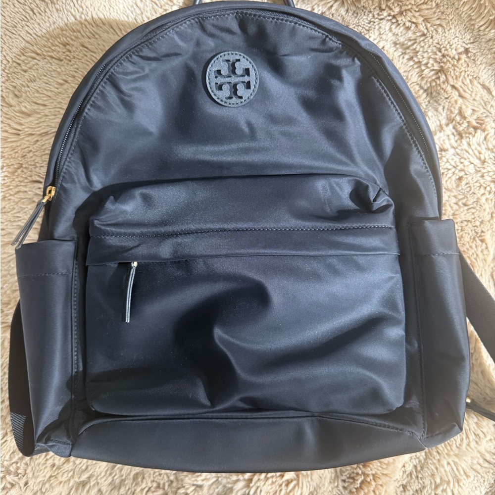 Tory Burch black Logo Backpack in great condition! - Picture 3 of 7